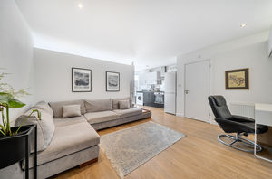 Lounge area shot 3- click for photo gallery